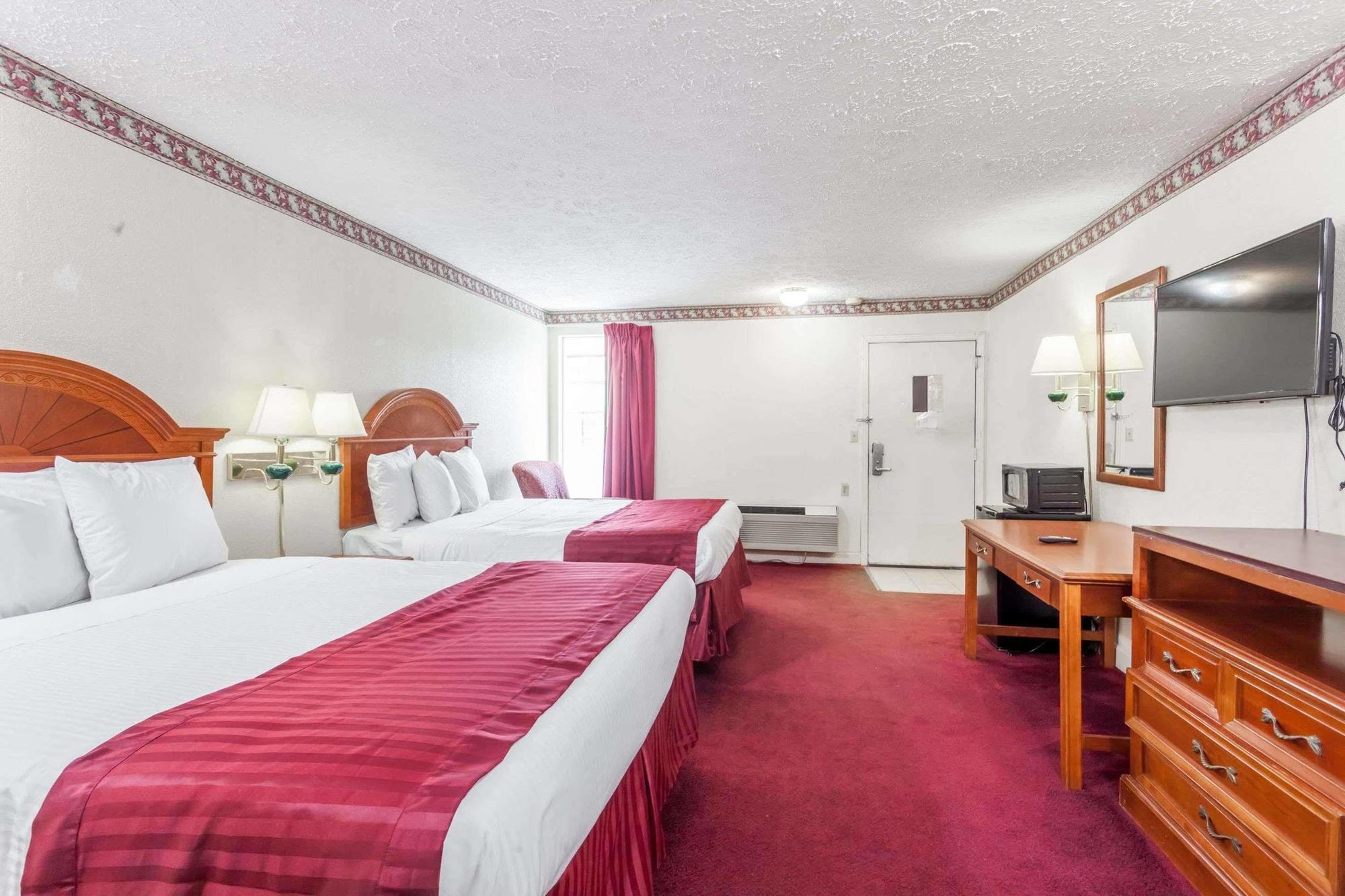 Knights Inn Hurricane Mills Extérieur photo